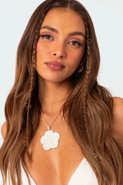 Beachy flower shell string necklace