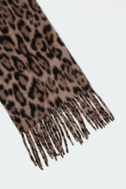 Chunky Leopard Scarf