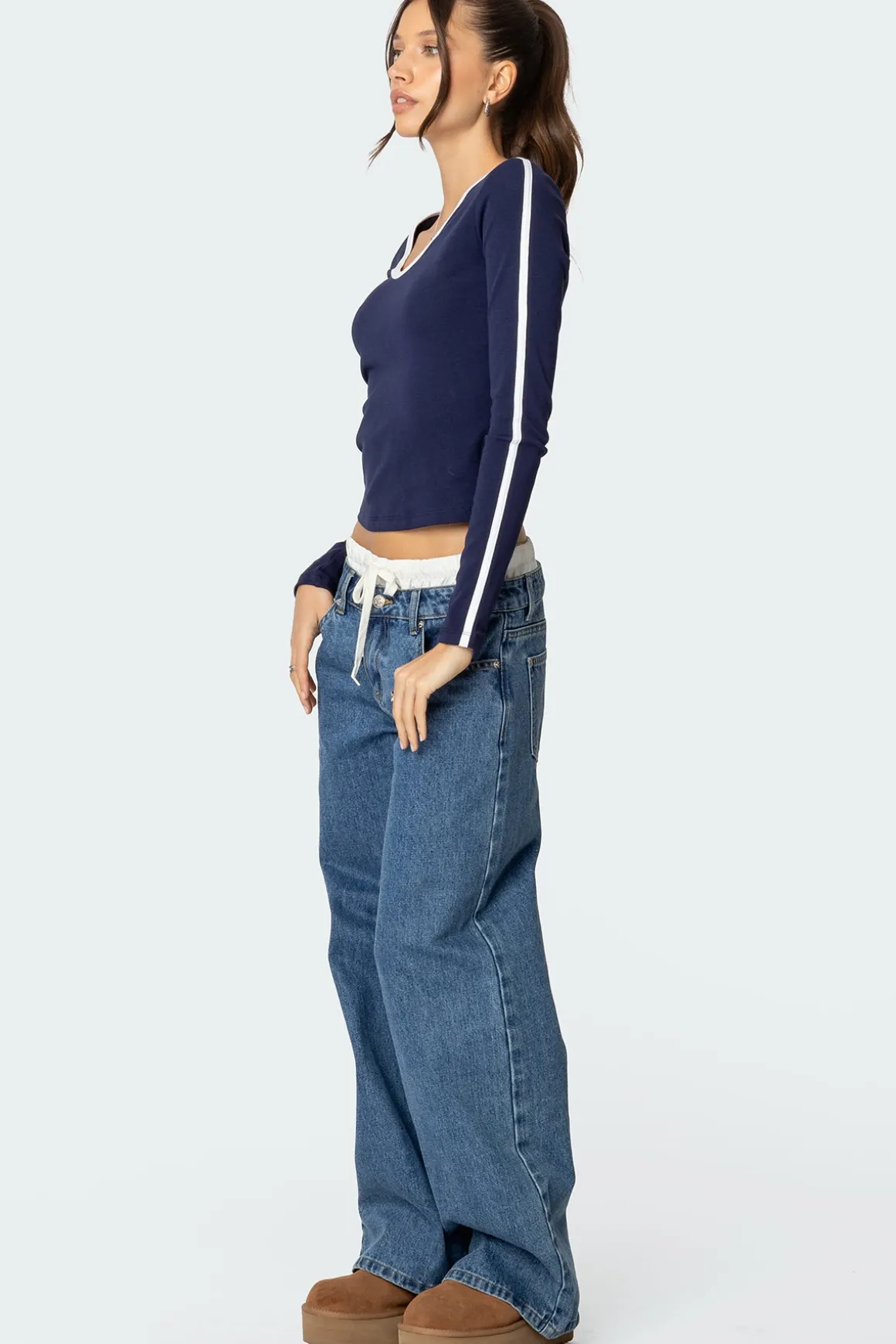 Contrast V Neck Long Sleeve T Shirt