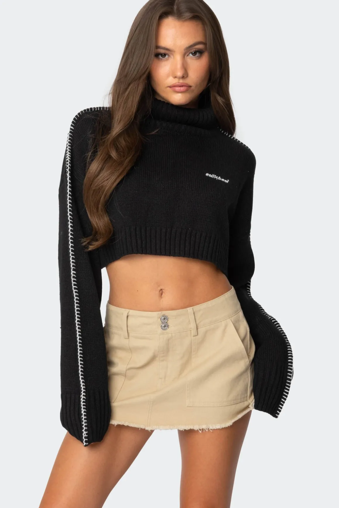 Embroidered Edge Cropped Turtle Neck Sweater