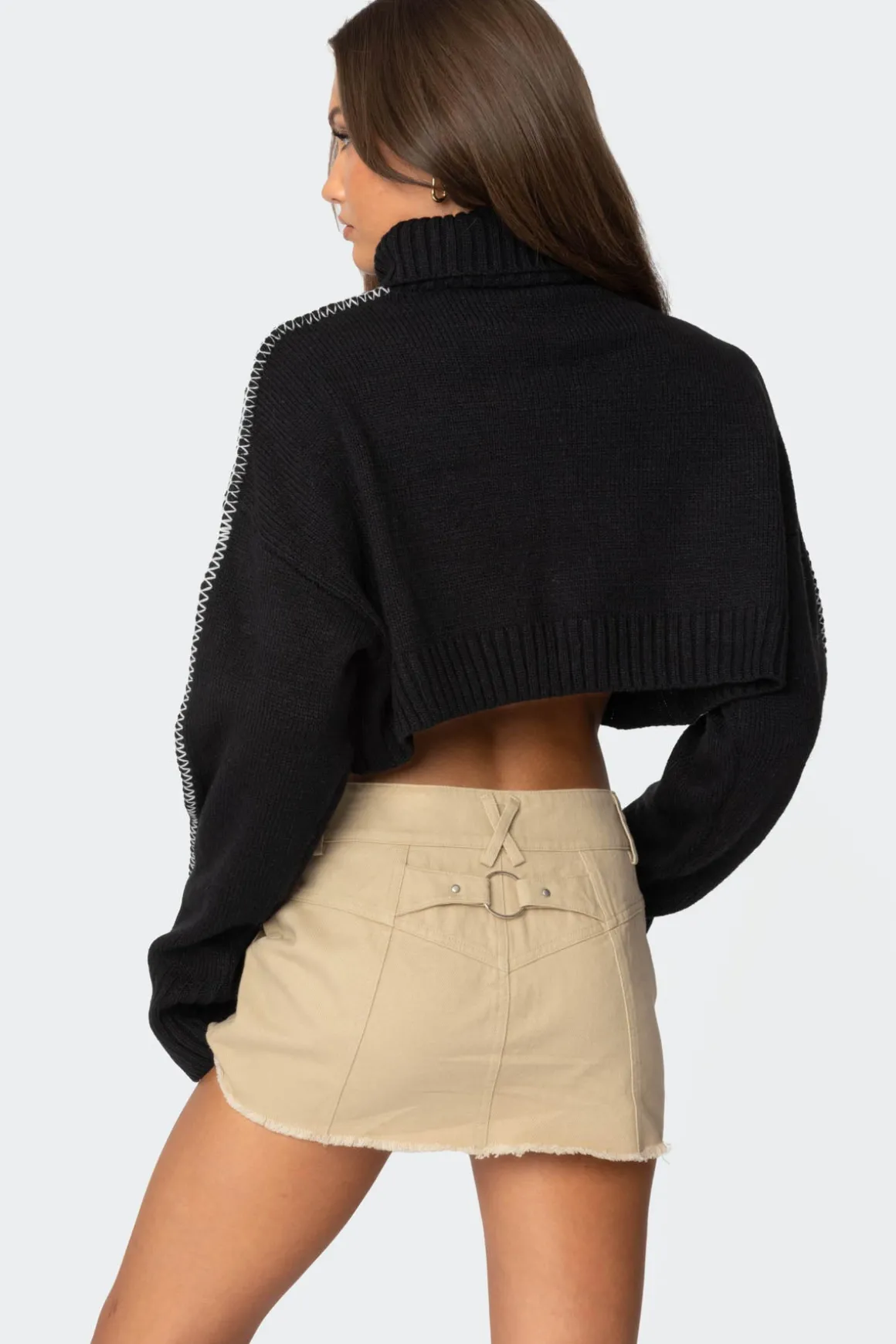 Embroidered Edge Cropped Turtle Neck Sweater