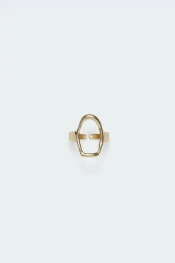 Oval Ring
