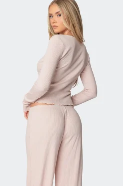 Roselle Ribbed V Neck Top