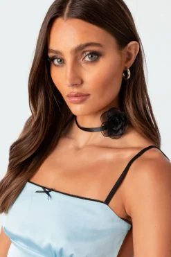 Rosy Flower Choker