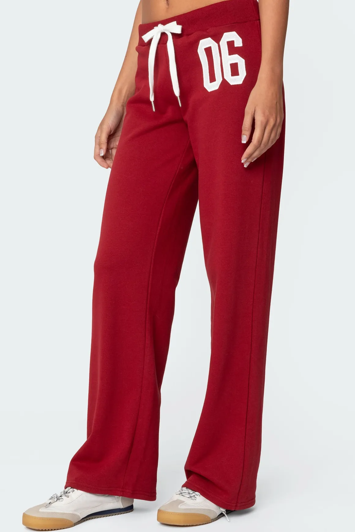 06 Sweatpants