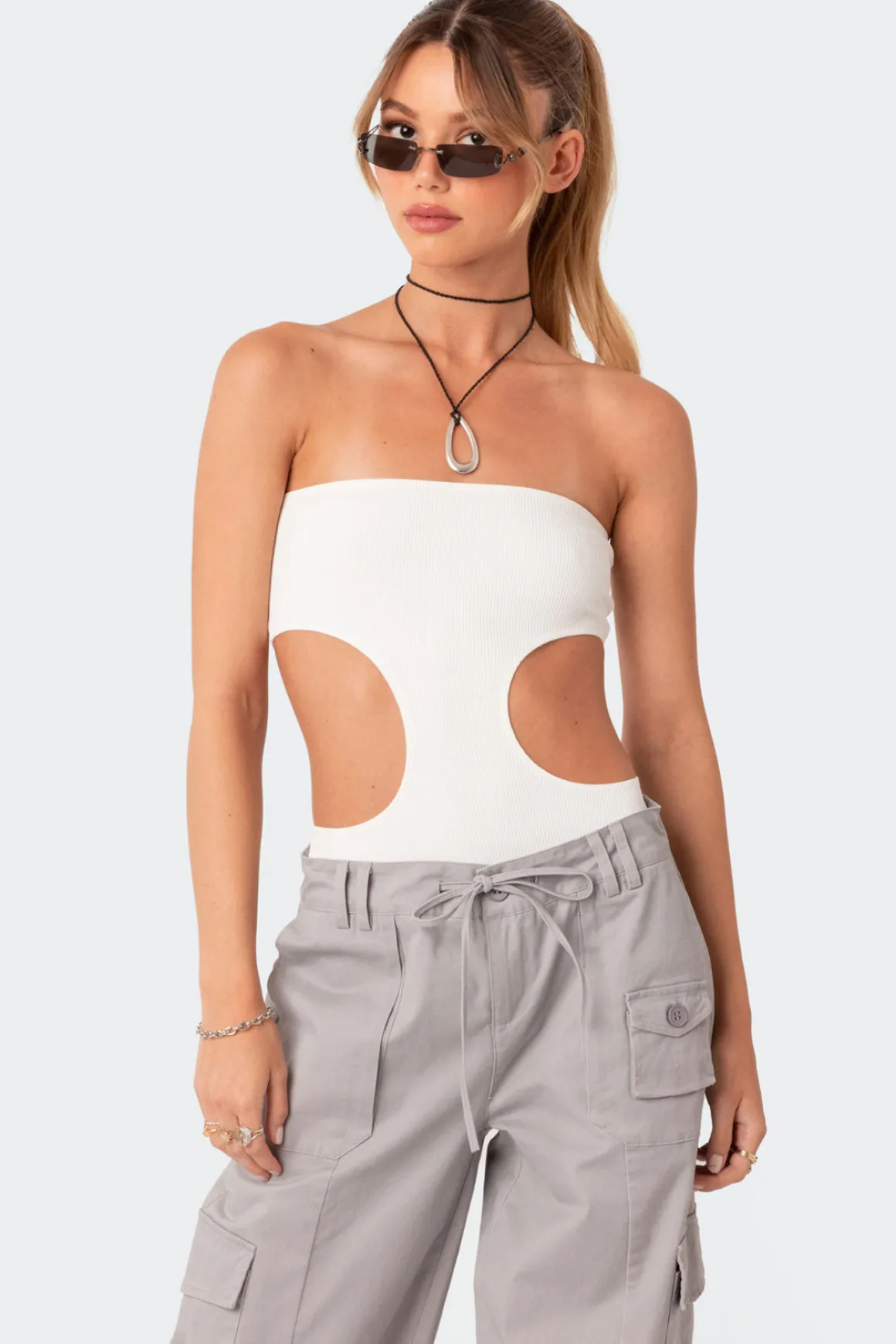 Vivie Ribbed Cut-Out Bodysuit
